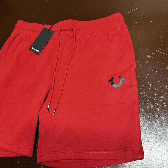 True Religion large Stylish Red Athletic Shorts with Tag - Picture 2 of 4